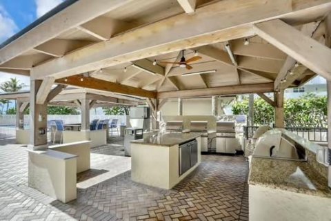 Condo in Pompano Beach, Florida, 2 bedrooms № 2187976 - photo 27