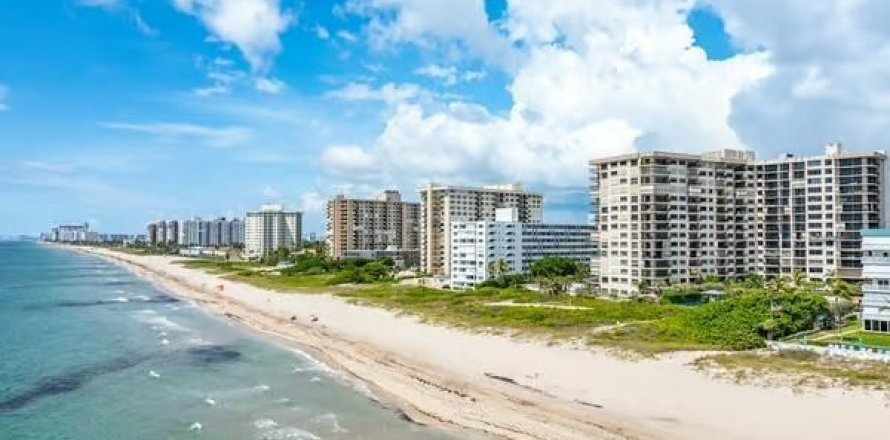 Condo in Pompano Beach, Florida, 2 bedrooms № 2187976