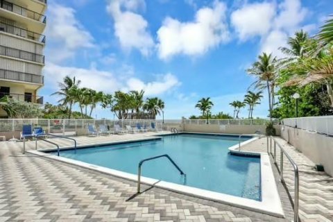 Condo in Pompano Beach, Florida, 2 bedrooms № 2187976 - photo 28