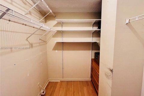 Studio in the Condo in Hallandale Beach, Florida  № 2043305 - photo 13