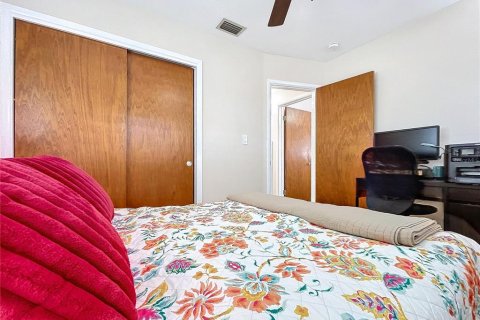 House in Clearwater, Florida 2 bedrooms, 95.13 sq.m. № 1524832 - photo 24