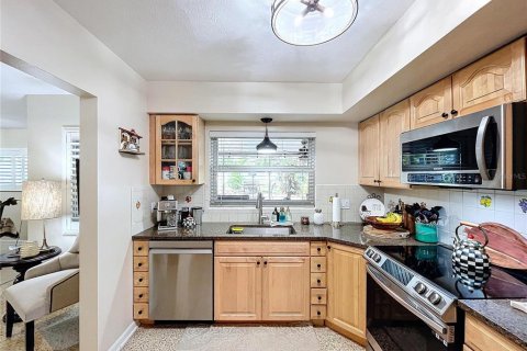 House in Clearwater, Florida 2 bedrooms, 95.13 sq.m. № 1524832 - photo 21
