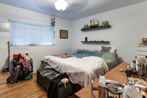 House in Miami, Florida 2 bedrooms, 81.29 sq.m. № 2044058 - photo 12