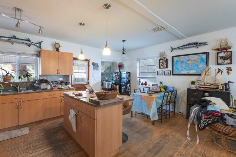 House in Miami, Florida 2 bedrooms, 81.29 sq.m. № 2044058 - photo 3