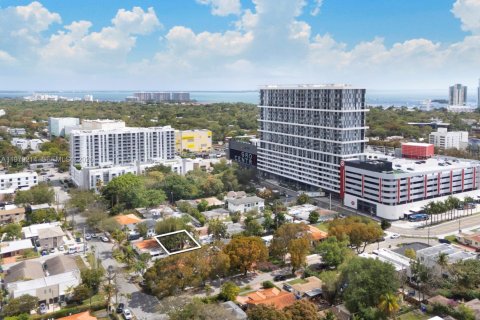 House in Miami, Florida 2 bedrooms, 81.29 sq.m. № 2044058 - photo 19