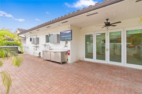 Casa en venta en Miami Lakes, Florida, 4 dormitorios, 201.32 m2 № 1976984 - foto 14