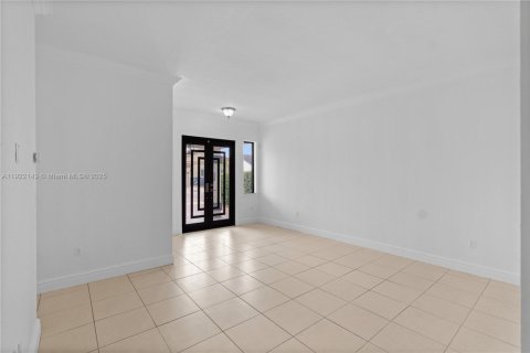 Casa en venta en Miami Lakes, Florida, 4 dormitorios, 201.32 m2 № 1976984 - foto 18