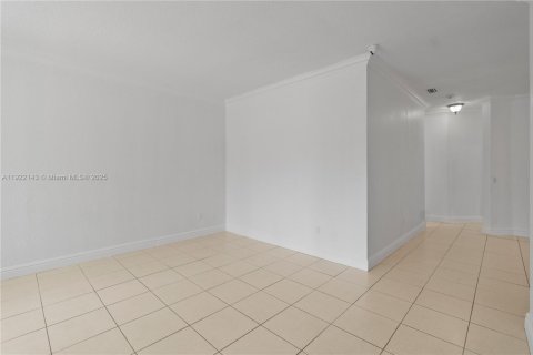 Casa en venta en Miami Lakes, Florida, 4 dormitorios, 201.32 m2 № 1976984 - foto 19