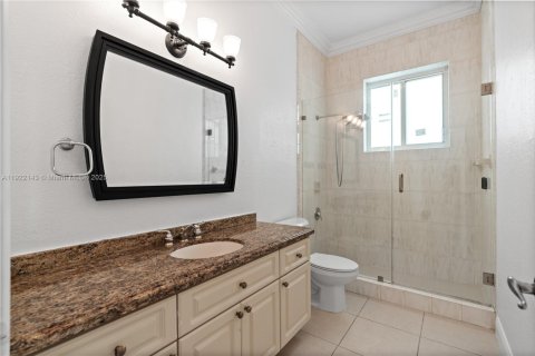 Casa en venta en Miami Lakes, Florida, 4 dormitorios, 201.32 m2 № 1976984 - foto 29