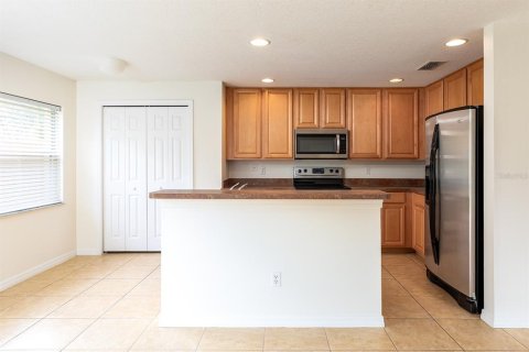 Townhouse in Oviedo, Florida 3 bedrooms, 169.83 sq.m. № 1815717 - photo 7