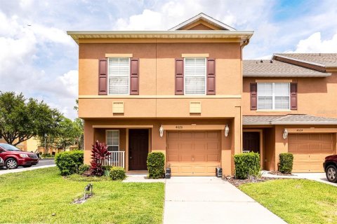 Townhouse in Oviedo, Florida 3 bedrooms, 169.83 sq.m. № 1815717 - photo 1