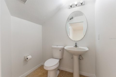 Townhouse in Oviedo, Florida 3 bedrooms, 169.83 sq.m. № 1815717 - photo 9