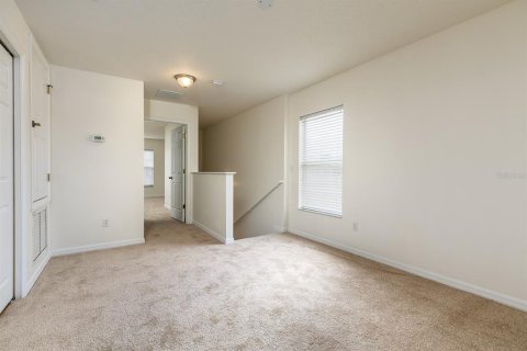 Townhouse in Oviedo, Florida 3 bedrooms, 169.83 sq.m. № 1815717 - photo 10
