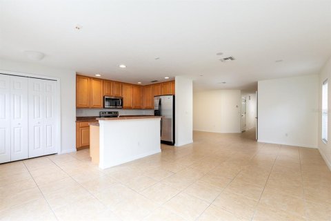 Townhouse in Oviedo, Florida 3 bedrooms, 169.83 sq.m. № 1815717 - photo 5