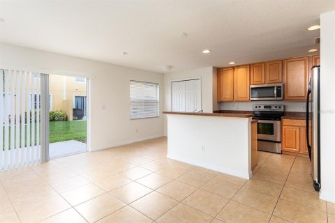 Townhouse in Oviedo, Florida 3 bedrooms, 169.83 sq.m. № 1815717 - photo 6