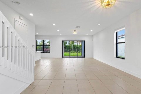 House in Westlake, Florida 3 bedrooms, 168.06 sq.m. № 2274067 - photo 10
