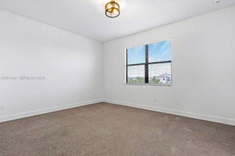 House in Westlake, Florida 3 bedrooms, 168.06 sq.m. № 2274067 - photo 24