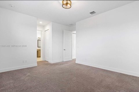 House in Westlake, Florida 3 bedrooms, 168.06 sq.m. № 2274067 - photo 22