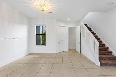 House in Westlake, Florida 3 bedrooms, 168.06 sq.m. № 2274067 - photo 9