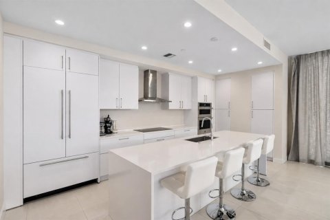 Condominio en venta en Saint Petersburg, Florida, 2 dormitorios, 220.27 m2 № 2298178 - foto 9