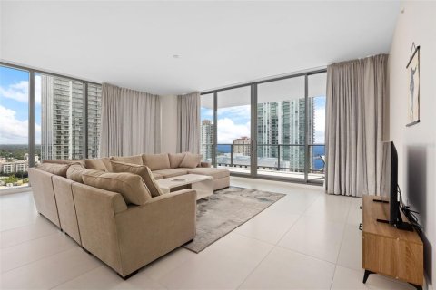 Condominio en venta en Saint Petersburg, Florida, 2 dormitorios, 220.27 m2 № 2298178 - foto 13