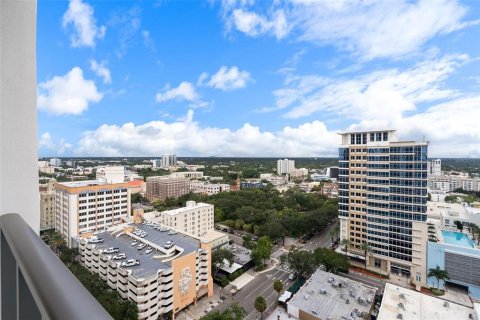 Condominio en venta en Saint Petersburg, Florida, 2 dormitorios, 220.27 m2 № 2298178 - foto 18