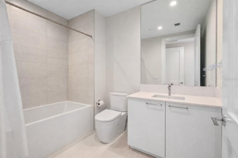 Condominio en venta en Saint Petersburg, Florida, 2 dormitorios, 220.27 m2 № 2298178 - foto 24