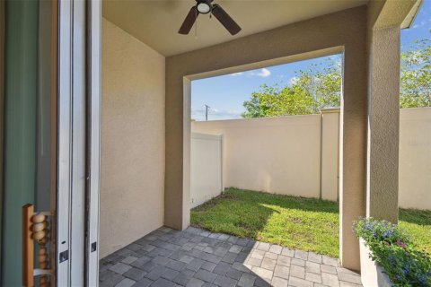 Adosado en venta en Tampa, Florida, 3 dormitorios, 151.52 m2 № 1612444 - foto 8