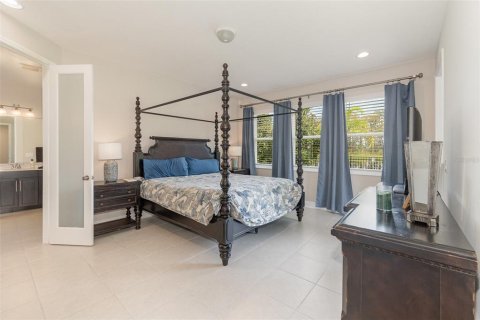House in Winter Garden, Florida 4 bedrooms, 218.32 sq.m. № 2399217 - photo 16