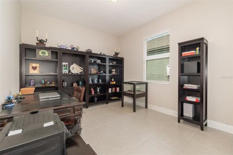 House in Winter Garden, Florida 4 bedrooms, 218.32 sq.m. № 2399217 - photo 12
