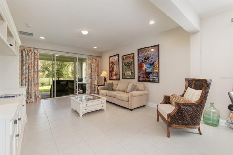 House in Winter Garden, Florida 4 bedrooms, 218.32 sq.m. № 2399217 - photo 6