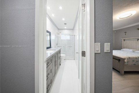 Villa ou maison à louer à North Miami Beach, Floride: 3 chambres, 99.78 m2 № 1984173 - photo 24