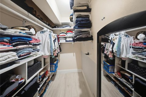 Villa ou maison à louer à North Miami Beach, Floride: 3 chambres, 99.78 m2 № 1984173 - photo 28