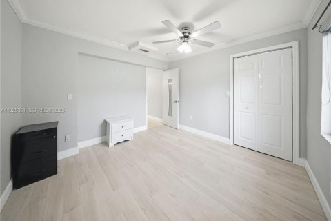 Villa ou maison à louer à North Miami Beach, Floride: 3 chambres, 99.78 m2 № 1984173 - photo 16