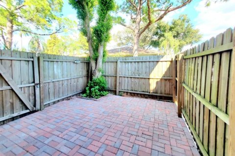 Condo in Brandon, Florida, 2 bedrooms  № 2396904 - photo 22