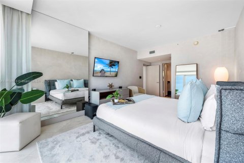 Condo in Miami Beach, Florida, 2 bedrooms  № 2022956 - photo 16