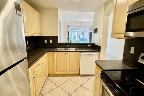 Condo in Doral, Florida, 3 bedrooms № 2048543 - photo 24