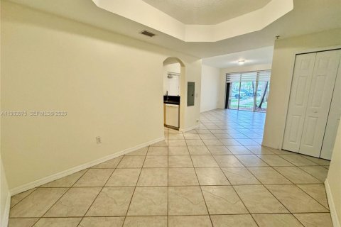 Condo in Doral, Florida, 3 bedrooms № 2048543 - photo 15