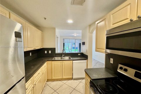Condo in Doral, Florida, 3 bedrooms № 2048543 - photo 25