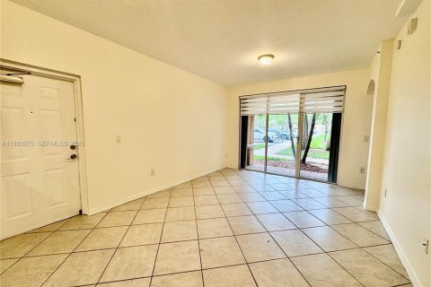 Condo in Doral, Florida, 3 bedrooms № 2048543 - photo 5