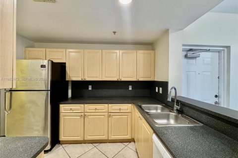 Condo in Doral, Florida, 3 bedrooms № 2048543 - photo 21