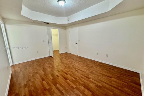 Condo in Doral, Florida, 3 bedrooms № 2048543 - photo 30