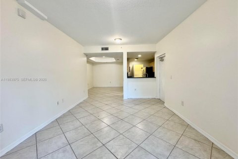 Condo in Doral, Florida, 3 bedrooms № 2048543 - photo 7