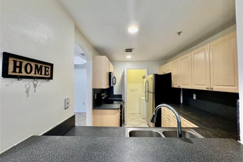 Condo in Doral, Florida, 3 bedrooms № 2048543 - photo 19
