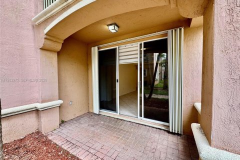 Condo in Doral, Florida, 3 bedrooms № 2048543 - photo 11