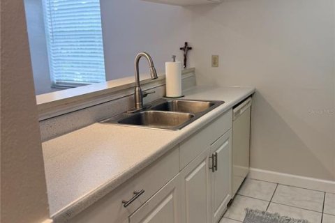 Copropriété à louer à Tampa, Floride: 2 chambres, 80.27 m2 № 2167497 - photo 8