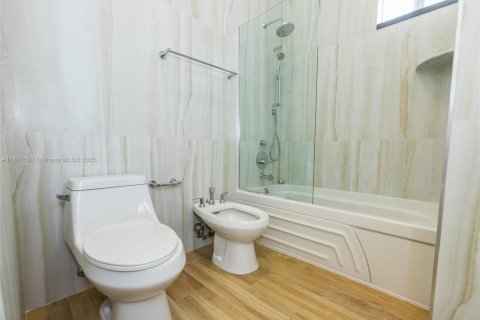 Villa ou maison à louer à Miami, Floride: 4 chambres № 1922742 - photo 22