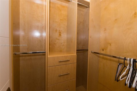 Villa ou maison à louer à Miami, Floride: 4 chambres № 1922742 - photo 29