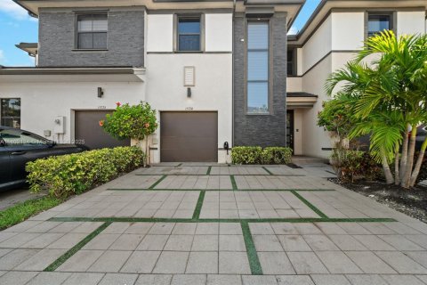 Adosado en venta en Miami Lakes, Florida, 3 dormitorios, 147.53 m2 № 1864665 - foto 7