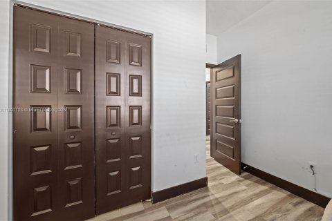 Adosado en venta en Miami Lakes, Florida, 3 dormitorios, 147.53 m2 № 1864665 - foto 26